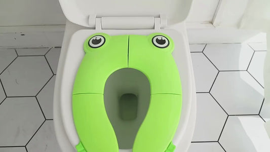 Sharattn™ Portable Toddler Travel Potty Seat – Foldable & Hygienic Toilet Cover
